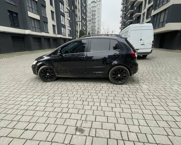 Черный Фольксваген Гольф Плюс, объемом двигателя 2 л и пробегом 267 тыс. км за 7800 $, фото 2 на Automoto.ua