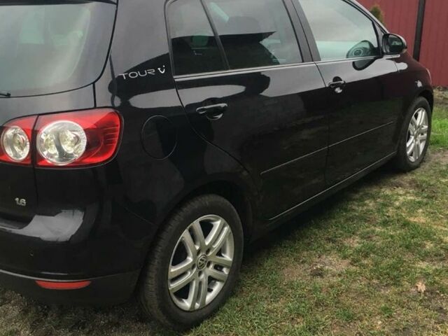 Черный Фольксваген Гольф Плюс, объемом двигателя 1.6 л и пробегом 249 тыс. км за 6800 $, фото 3 на Automoto.ua