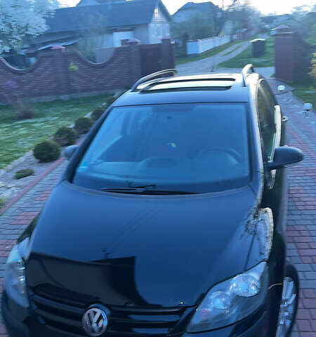 Черный Фольксваген Гольф Плюс, объемом двигателя 1.6 л и пробегом 217 тыс. км за 6800 $, фото 3 на Automoto.ua