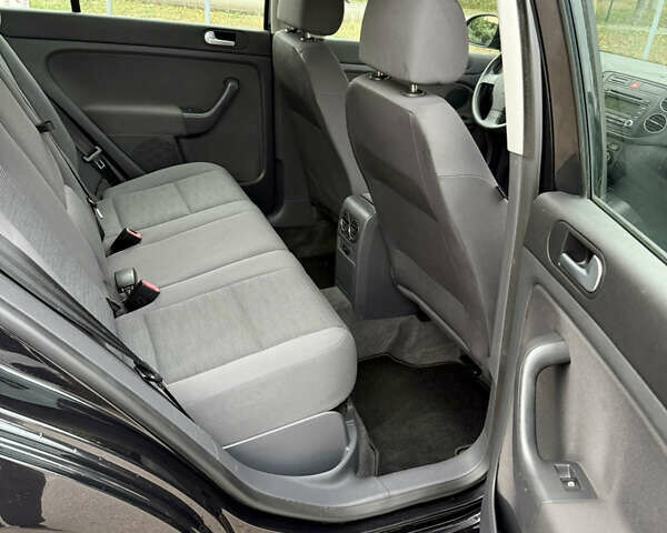 Чорний Фольксваген Golf Plus, об'ємом двигуна 1.6 л та пробігом 198 тис. км за 6800 $, фото 16 на Automoto.ua