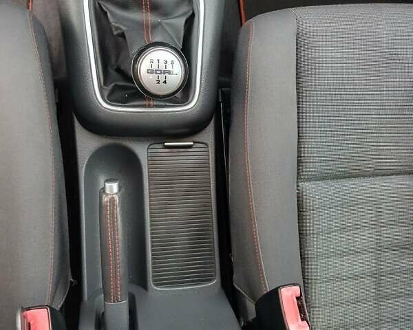 Черный Фольксваген Гольф Плюс, объемом двигателя 1.6 л и пробегом 174 тыс. км за 6399 $, фото 36 на Automoto.ua