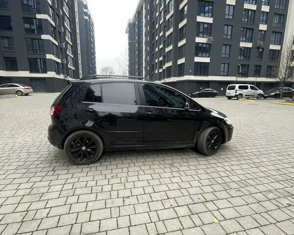 Черный Фольксваген Гольф Плюс, объемом двигателя 2 л и пробегом 267 тыс. км за 7800 $, фото 9 на Automoto.ua