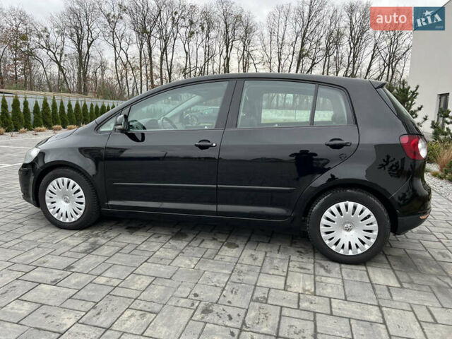 Черный Фольксваген Гольф Плюс, объемом двигателя 1.6 л и пробегом 249 тыс. км за 5850 $, фото 12 на Automoto.ua