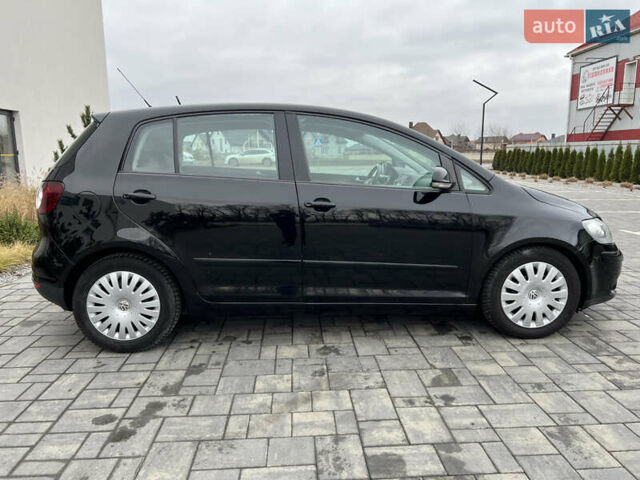 Черный Фольксваген Гольф Плюс, объемом двигателя 1.6 л и пробегом 249 тыс. км за 5850 $, фото 22 на Automoto.ua