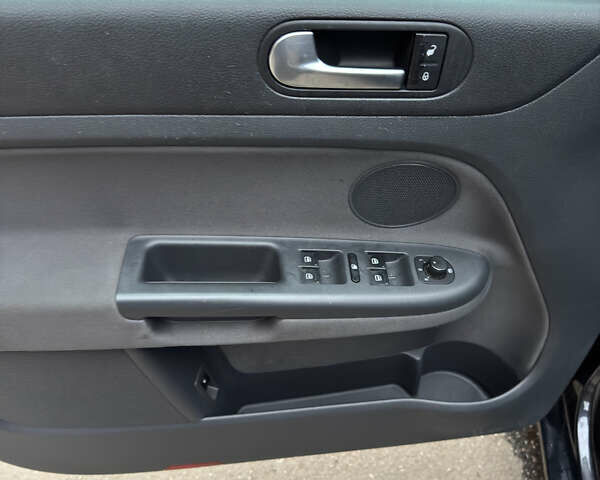 Фольксваген Гольф Плюс 2007 в Ахтырке на Automoto.ua Черный Фольксваген Гольф Плюс, объемом двигателя 1.6 л и пробегом 167 тыс. км за 6500 $, фото 9 на Automoto.ua