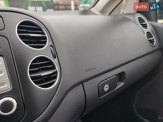 Черный Фольксваген Гольф Плюс, объемом двигателя 1.4 л и пробегом 129 тыс. км за 6499 $, фото 51 на Automoto.ua