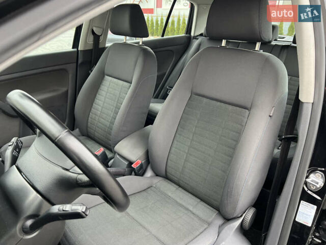 Черный Фольксваген Гольф Плюс, объемом двигателя 1.6 л и пробегом 249 тыс. км за 5850 $, фото 46 на Automoto.ua