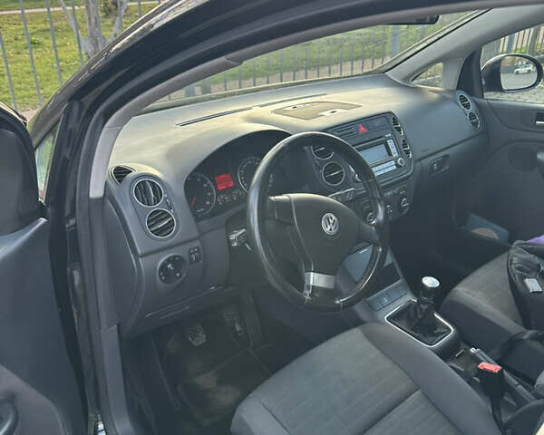 Чорний Фольксваген Golf Plus, об'ємом двигуна 1.6 л та пробігом 204 тис. км за 6300 $, фото 19 на Automoto.ua
