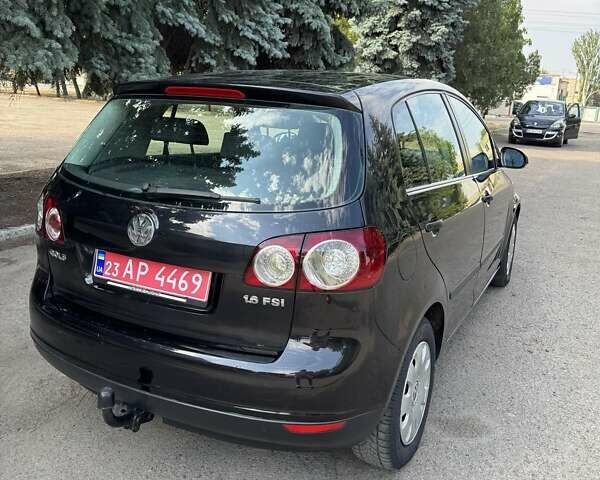 Черный Фольксваген Гольф Плюс, объемом двигателя 1.6 л и пробегом 204 тыс. км за 5800 $, фото 3 на Automoto.ua