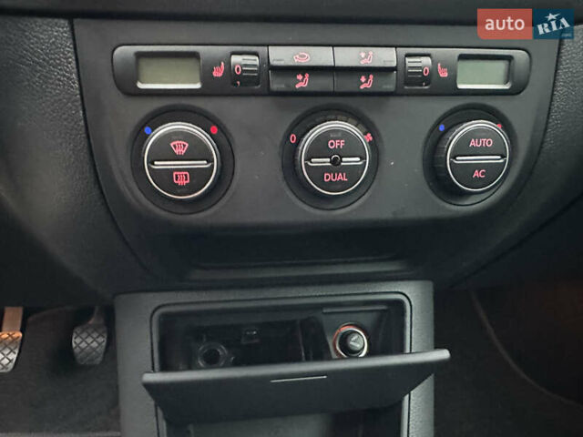 Черный Фольксваген Гольф Плюс, объемом двигателя 1.6 л и пробегом 165 тыс. км за 7350 $, фото 55 на Automoto.ua