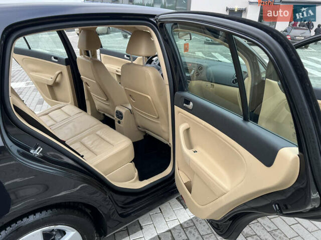 Чорний Фольксваген Golf Plus, об'ємом двигуна 1.6 л та пробігом 225 тис. км за 7799 $, фото 29 на Automoto.ua