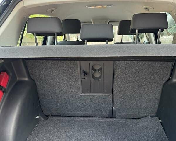 Черный Фольксваген Гольф Плюс, объемом двигателя 1.6 л и пробегом 204 тыс. км за 5800 $, фото 10 на Automoto.ua