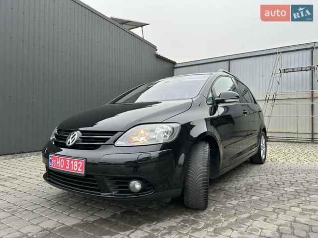 Черный Фольксваген Гольф Плюс, объемом двигателя 1.6 л и пробегом 165 тыс. км за 7350 $, фото 3 на Automoto.ua