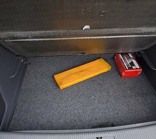 Черный Фольксваген Гольф Плюс, объемом двигателя 1.6 л и пробегом 192 тыс. км за 6850 $, фото 17 на Automoto.ua