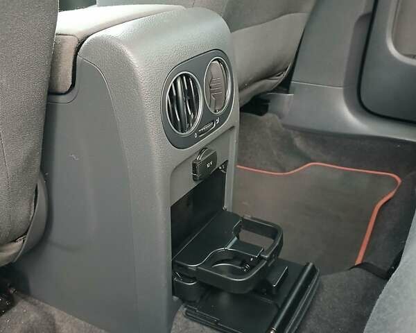 Черный Фольксваген Гольф Плюс, объемом двигателя 1.6 л и пробегом 174 тыс. км за 6399 $, фото 23 на Automoto.ua