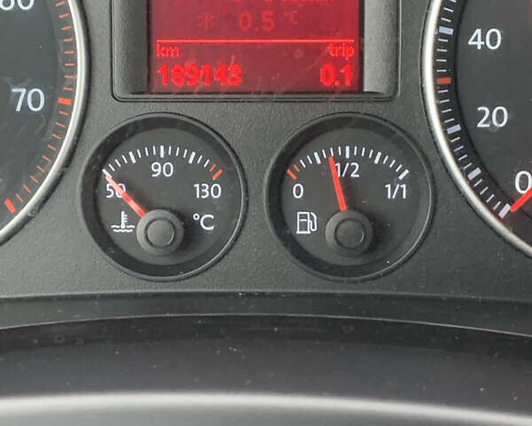 Черный Фольксваген Гольф Плюс, объемом двигателя 1.4 л и пробегом 189 тыс. км за 6200 $, фото 46 на Automoto.ua
