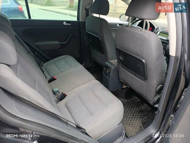 Черный Фольксваген Гольф Плюс, объемом двигателя 1.97 л и пробегом 300 тыс. км за 2850 $, фото 6 на Automoto.ua