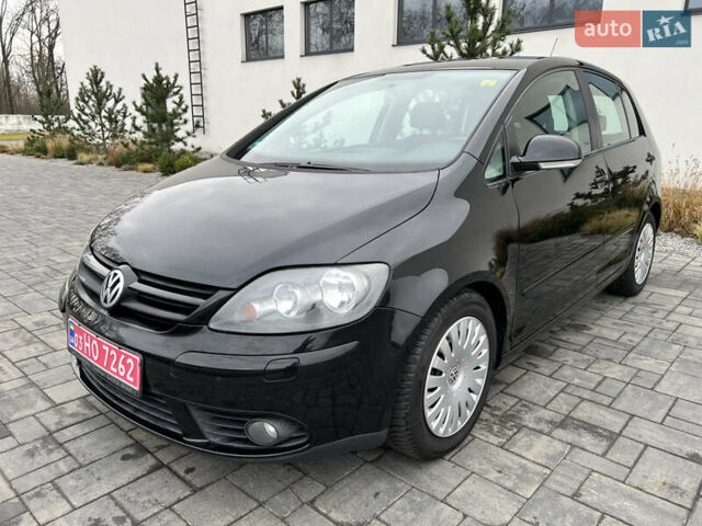 Черный Фольксваген Гольф Плюс, объемом двигателя 1.6 л и пробегом 249 тыс. км за 5850 $, фото 6 на Automoto.ua