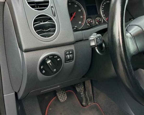 Черный Фольксваген Гольф Плюс, объемом двигателя 1.6 л и пробегом 174 тыс. км за 6399 $, фото 22 на Automoto.ua