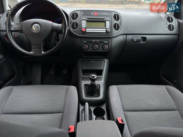 Фольксваген Гольф Плюс 2007 в Ахтырке на Automoto.ua Черный Фольксваген Гольф Плюс, объемом двигателя 1.6 л и пробегом 167 тыс. км за 6500 $, фото 10 на Automoto.ua
