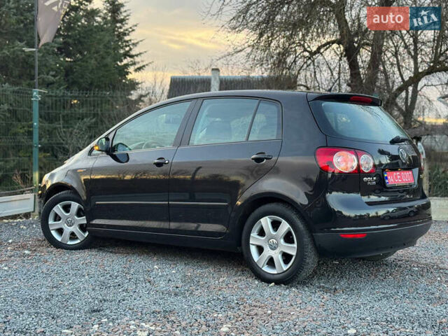 Черный Фольксваген Гольф Плюс, объемом двигателя 1.6 л и пробегом 160 тыс. км за 5999 $, фото 21 на Automoto.ua