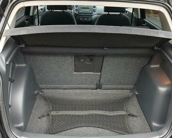 Черный Фольксваген Гольф Плюс, объемом двигателя 1.6 л и пробегом 174 тыс. км за 6399 $, фото 39 на Automoto.ua