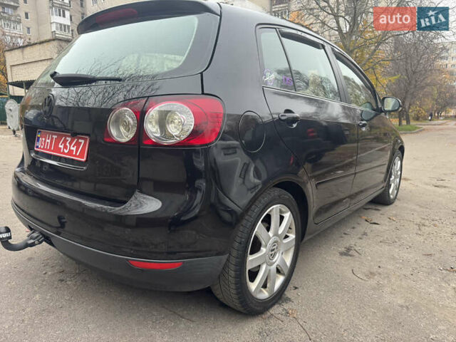 Черный Фольксваген Гольф Плюс, объемом двигателя 1.6 л и пробегом 245 тыс. км за 5500 $, фото 11 на Automoto.ua