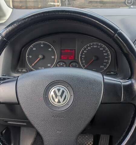 Черный Фольксваген Гольф Плюс, объемом двигателя 1.97 л и пробегом 260 тыс. км за 7550 $, фото 7 на Automoto.ua