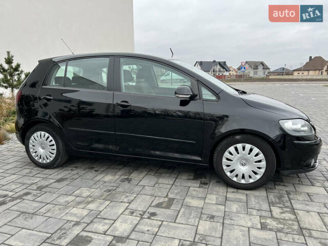 Черный Фольксваген Гольф Плюс, объемом двигателя 1.6 л и пробегом 249 тыс. км за 5850 $, фото 23 на Automoto.ua