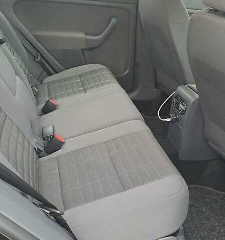 Черный Фольксваген Гольф Плюс, объемом двигателя 1.6 л и пробегом 192 тыс. км за 6850 $, фото 10 на Automoto.ua