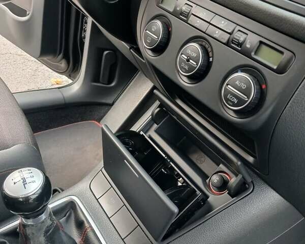 Черный Фольксваген Гольф Плюс, объемом двигателя 1.6 л и пробегом 174 тыс. км за 6399 $, фото 29 на Automoto.ua