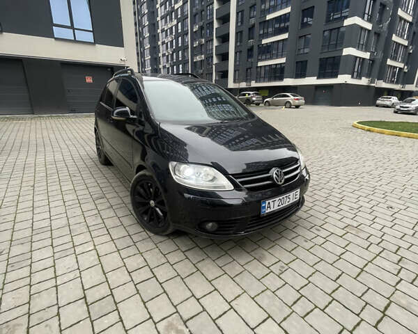 Черный Фольксваген Гольф Плюс, объемом двигателя 2 л и пробегом 267 тыс. км за 7800 $, фото 11 на Automoto.ua