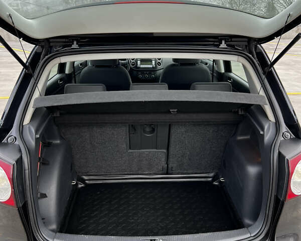 Черный Фольксваген Гольф Плюс, объемом двигателя 1.9 л и пробегом 308 тыс. км за 5699 $, фото 22 на Automoto.ua