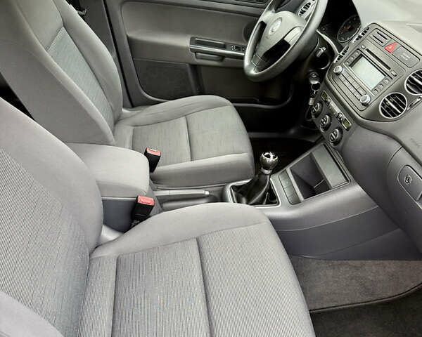 Чорний Фольксваген Golf Plus, об'ємом двигуна 1.6 л та пробігом 198 тис. км за 6800 $, фото 15 на Automoto.ua