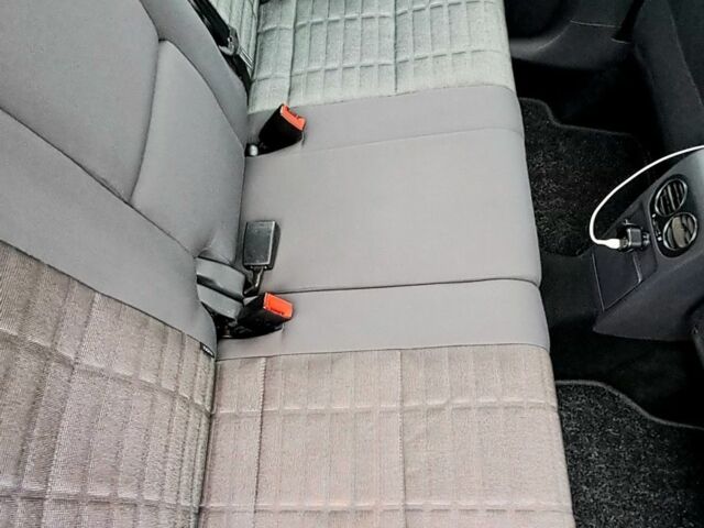 Черный Фольксваген Гольф Плюс, объемом двигателя 1.6 л и пробегом 192 тыс. км за 6850 $, фото 21 на Automoto.ua