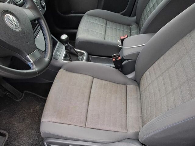 Черный Фольксваген Гольф Плюс, объемом двигателя 1.6 л и пробегом 192 тыс. км за 6850 $, фото 14 на Automoto.ua