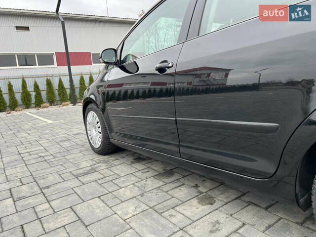 Черный Фольксваген Гольф Плюс, объемом двигателя 1.6 л и пробегом 249 тыс. км за 5850 $, фото 31 на Automoto.ua