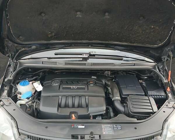 Черный Фольксваген Гольф Плюс, объемом двигателя 1.6 л и пробегом 174 тыс. км за 6399 $, фото 41 на Automoto.ua