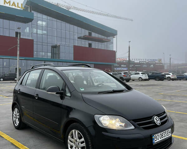 Черный Фольксваген Гольф Плюс, объемом двигателя 1.9 л и пробегом 308 тыс. км за 5699 $, фото 2 на Automoto.ua