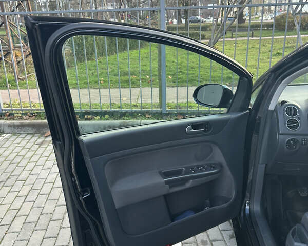 Чорний Фольксваген Golf Plus, об'ємом двигуна 1.6 л та пробігом 204 тис. км за 6300 $, фото 26 на Automoto.ua