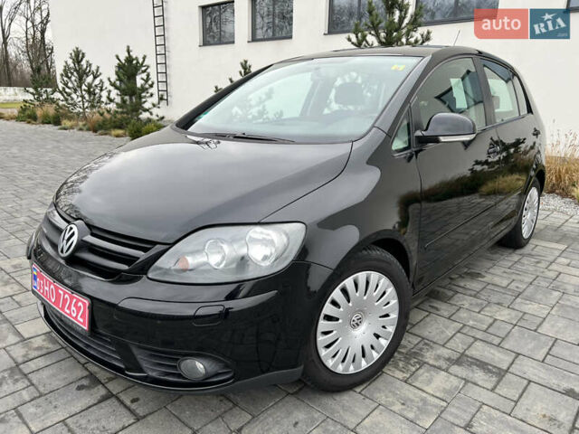 Черный Фольксваген Гольф Плюс, объемом двигателя 1.6 л и пробегом 249 тыс. км за 5850 $, фото 3 на Automoto.ua