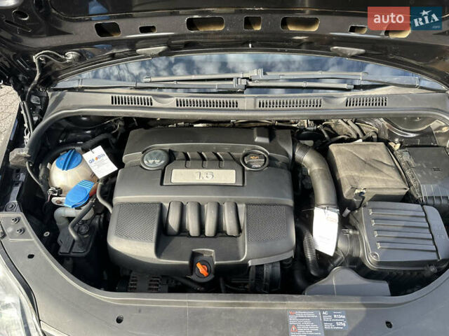 Черный Фольксваген Гольф Плюс, объемом двигателя 1.6 л и пробегом 248 тыс. км за 6900 $, фото 12 на Automoto.ua