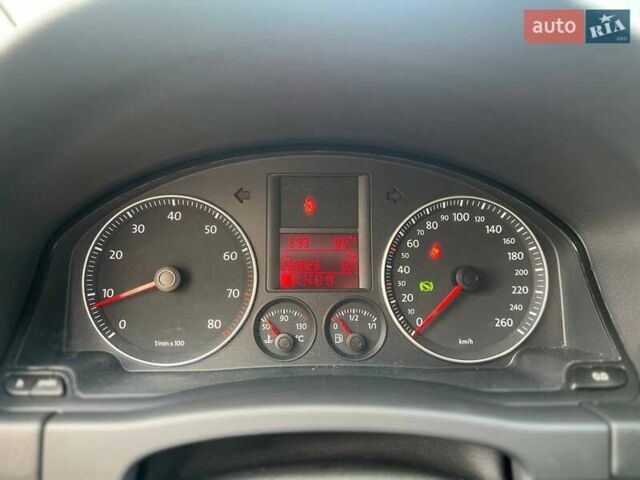 Черный Фольксваген Гольф Плюс, объемом двигателя 1.6 л и пробегом 269 тыс. км за 5950 $, фото 32 на Automoto.ua