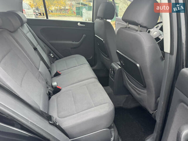 Черный Фольксваген Гольф Плюс, объемом двигателя 1.6 л и пробегом 245 тыс. км за 5500 $, фото 24 на Automoto.ua