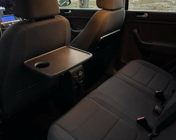 Черный Фольксваген Гольф Плюс, объемом двигателя 1.6 л и пробегом 71 тыс. км за 7699 $, фото 14 на Automoto.ua