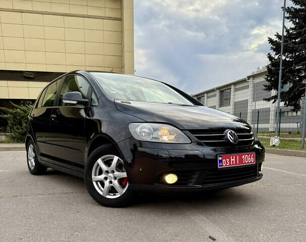 Черный Фольксваген Гольф Плюс, объемом двигателя 1.6 л и пробегом 190 тыс. км за 6900 $, фото 1 на Automoto.ua