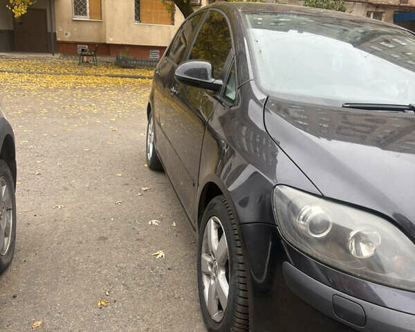 Черный Фольксваген Гольф Плюс, объемом двигателя 2 л и пробегом 207 тыс. км за 7500 $, фото 9 на Automoto.ua