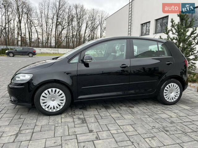 Черный Фольксваген Гольф Плюс, объемом двигателя 1.6 л и пробегом 249 тыс. км за 5850 $, фото 10 на Automoto.ua