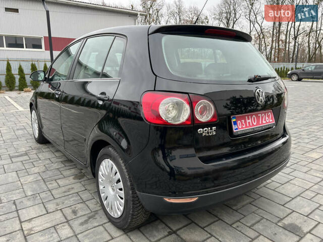 Черный Фольксваген Гольф Плюс, объемом двигателя 1.6 л и пробегом 249 тыс. км за 5850 $, фото 15 на Automoto.ua