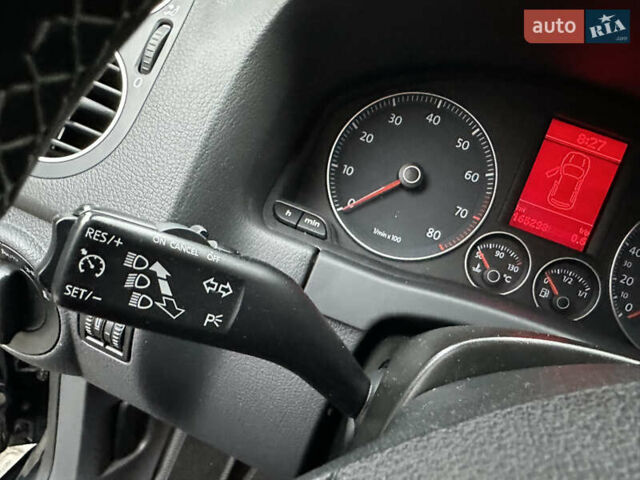 Черный Фольксваген Гольф Плюс, объемом двигателя 1.6 л и пробегом 165 тыс. км за 7350 $, фото 49 на Automoto.ua